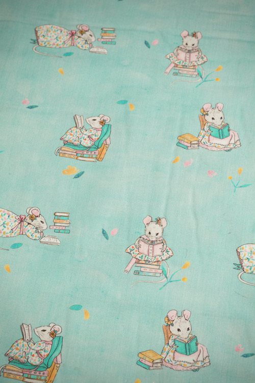 Ткань поплин "Мышки и книжки" 