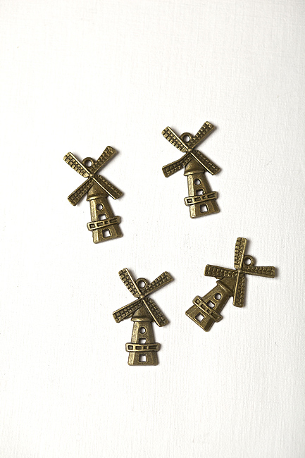 Металлическая подвеска "Ветрянная Мельница" 